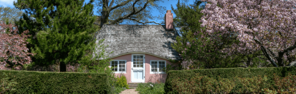 Tiny House for Sustainable Life